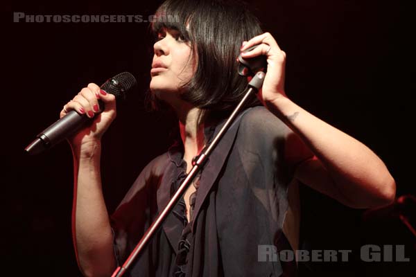 BAT FOR LASHES - 2012-10-04 - PARIS - La Fleche d'Or - 